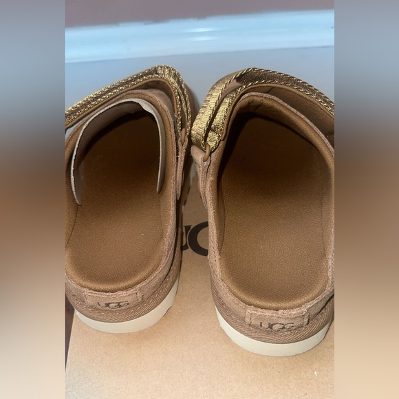 UGG clog - Picture 3 of 3